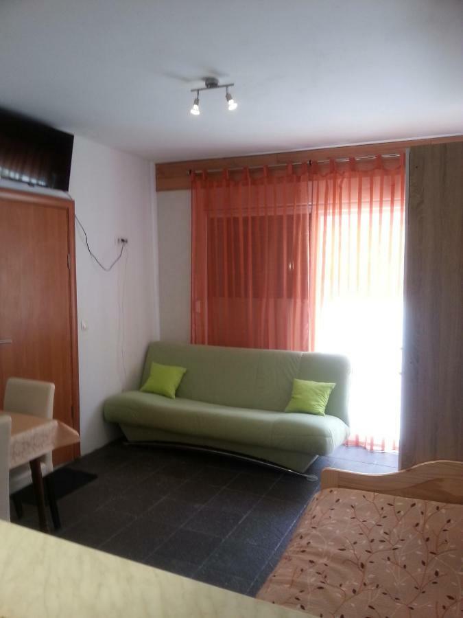 Lara Apartment Drvenik (Split-Dalmatia)