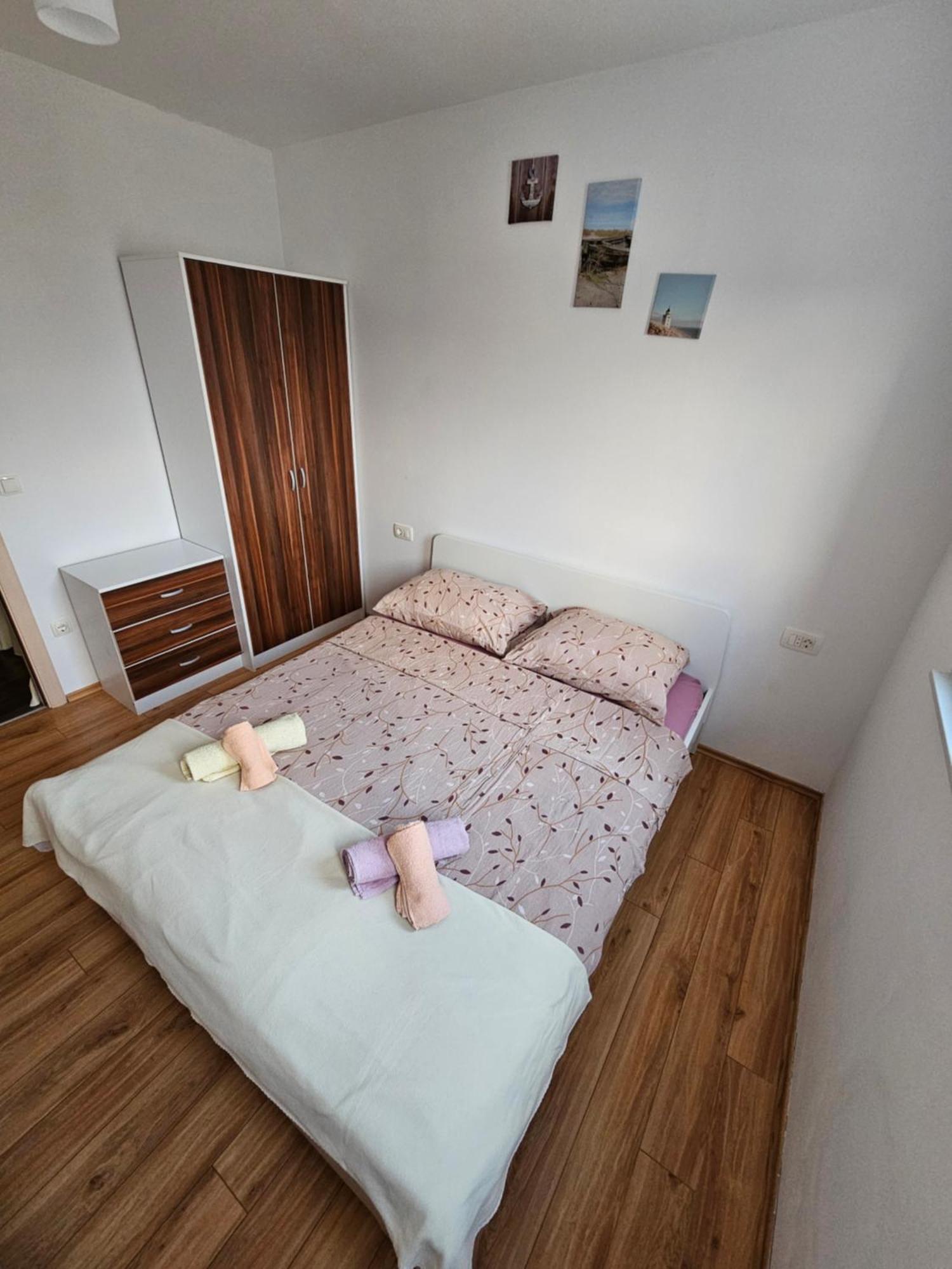 Lara Apartment