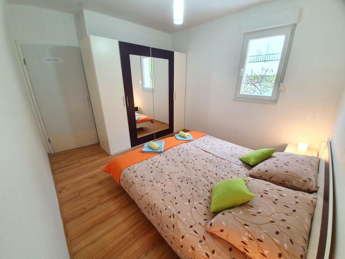 Apartment Lara *
